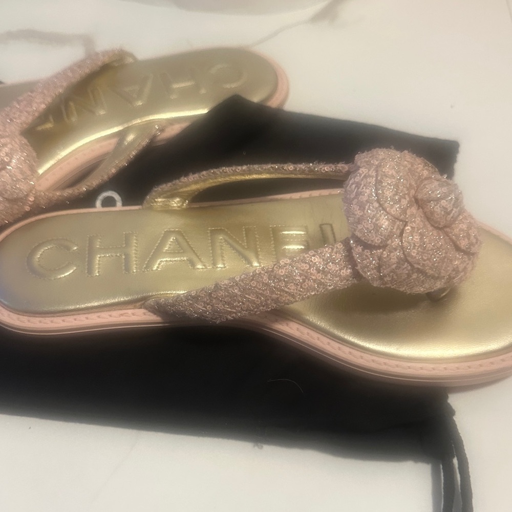 CHANEL Pink Glitter Sandals - Picture 2 of 4